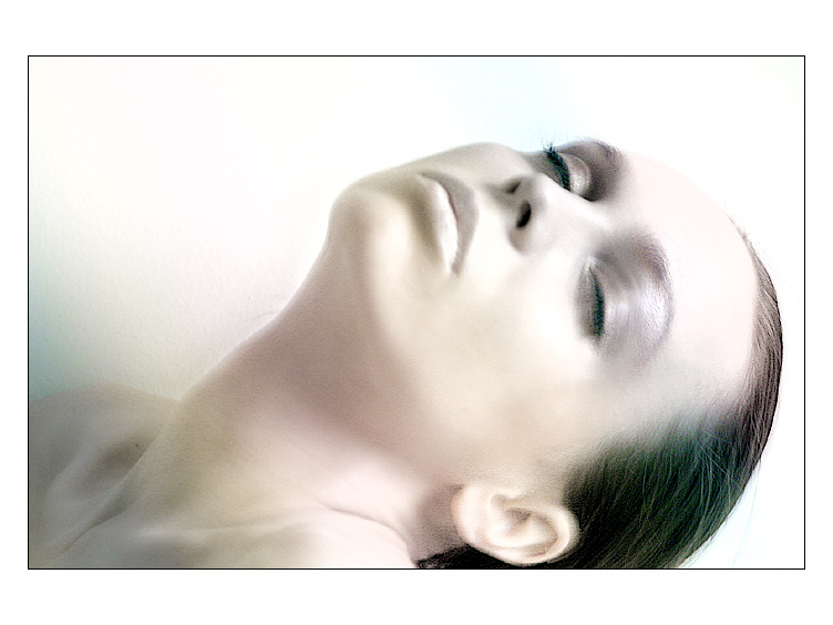 holst du mich zum Leben bring me to life evanescence