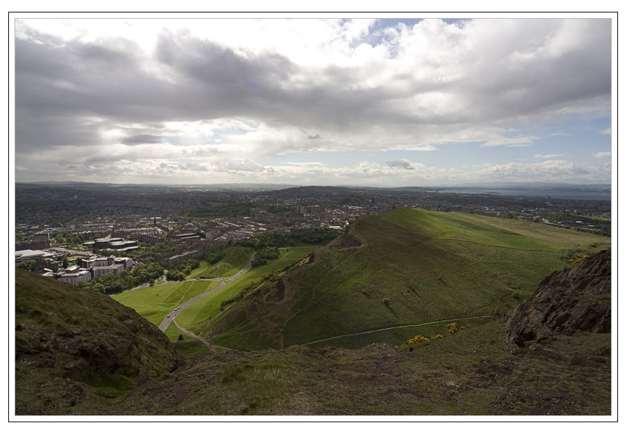 Вид на Эдинбург с высоты Arthur\'s seat Edinburgh Scotland