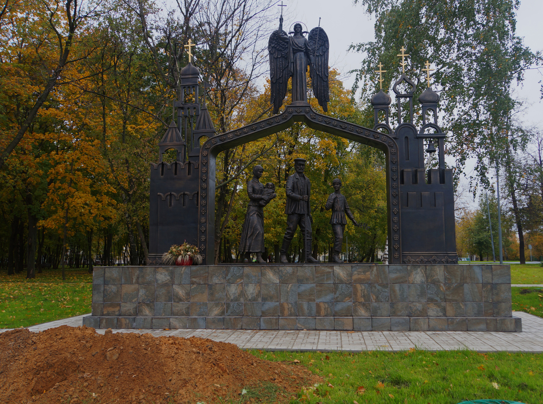 Паломники скульптура Москва Ярославское шоссе