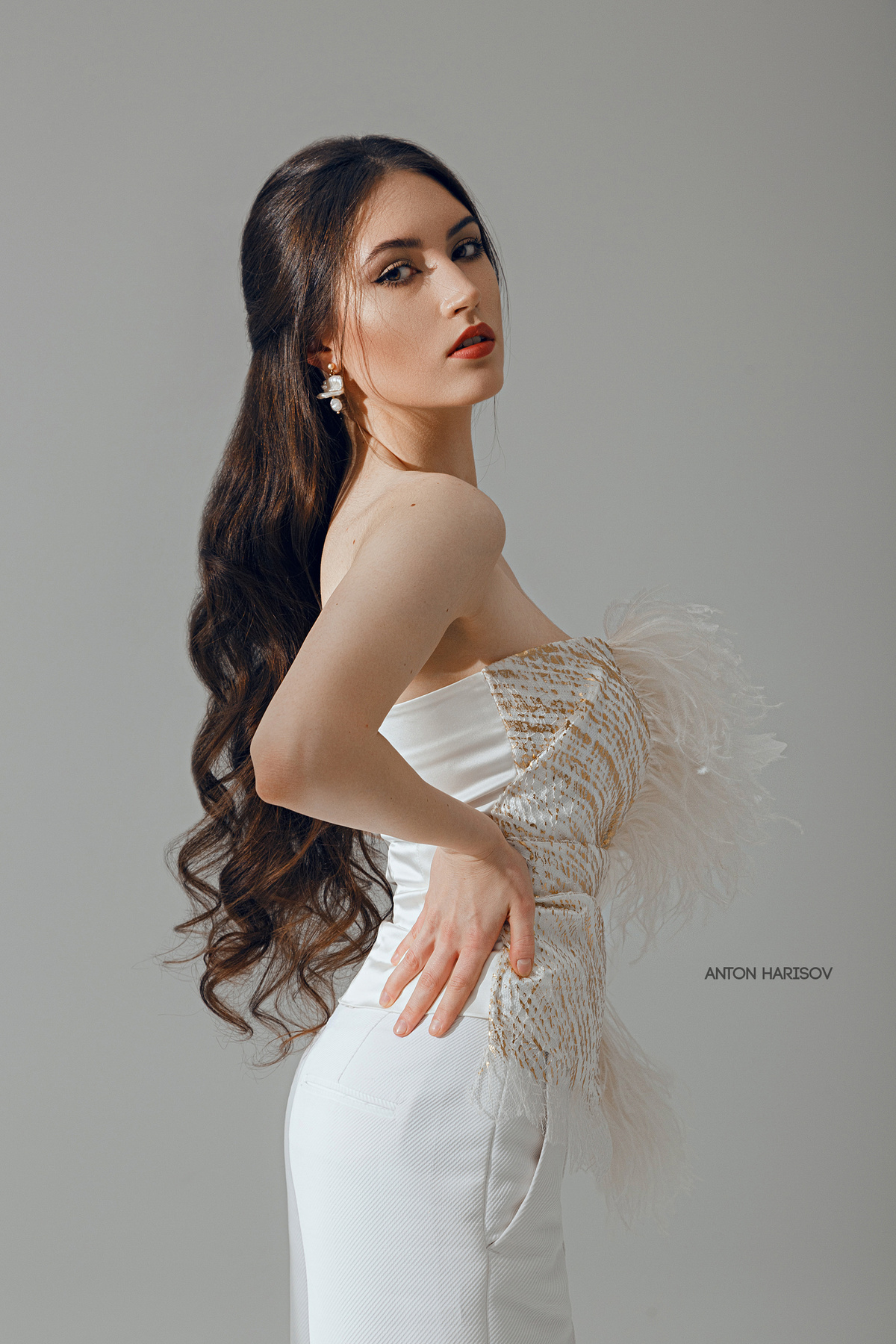 Maria portrait girl beauty eyes russian canon fashion woman art sexy femme movie mood cinematic inspiration daylight popular post-processing antonharisov fotoshi photography model sensual