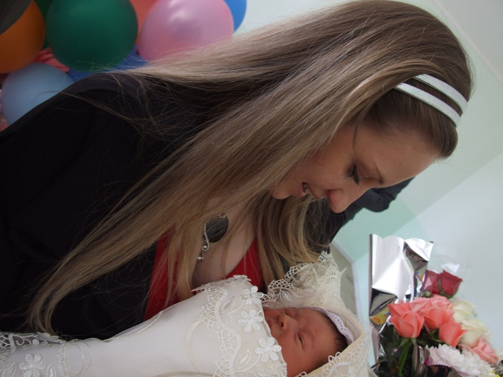 Пробуждение любви Роддом, праздник, радость, рождение, материнство, мать, младенец