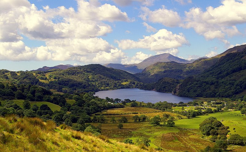 snowdonia озеро, горы, облака