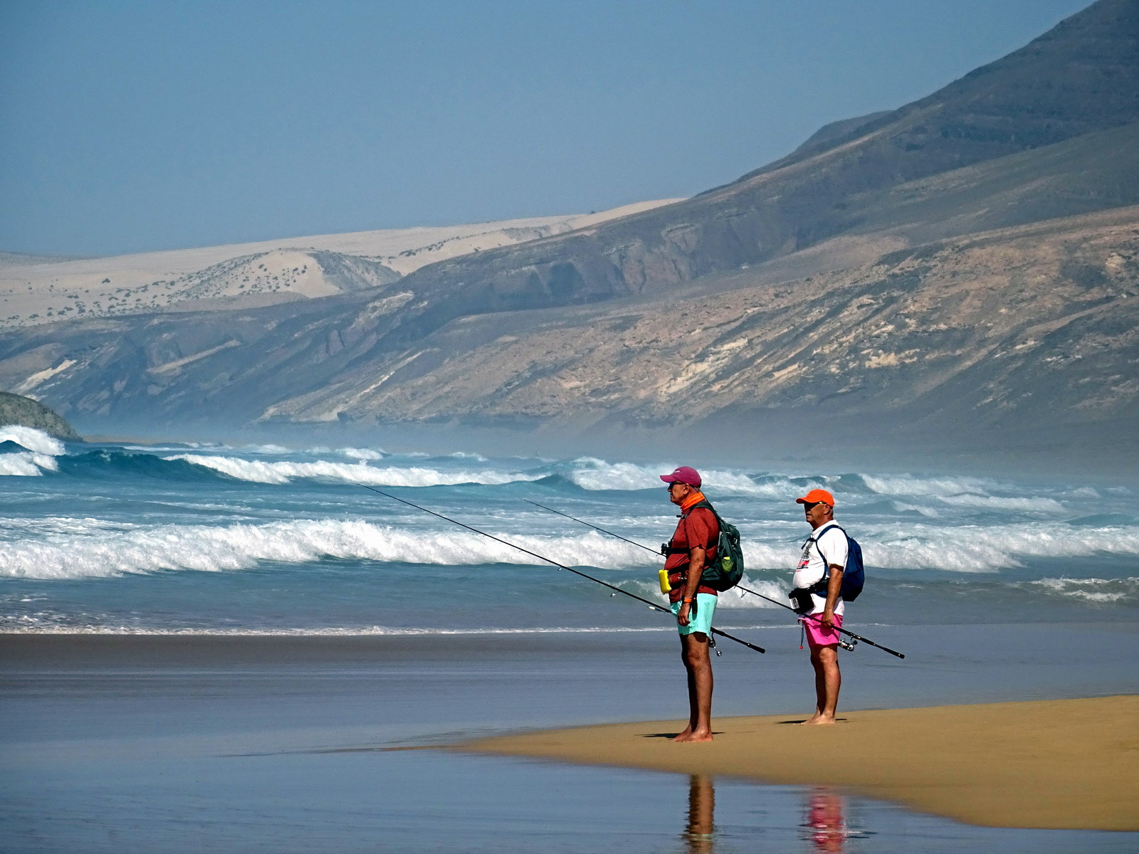 - Ну что, закидываем или дальше пойдём... Fuerteventura