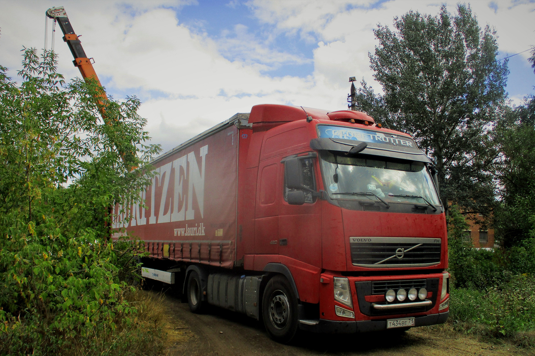 VOLVO VOLVO авто тягач завод осень