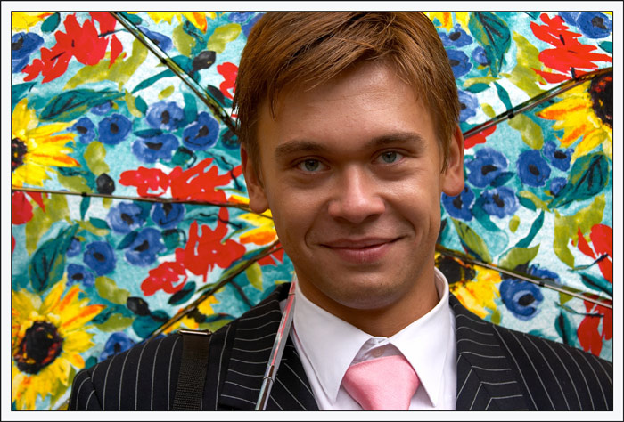Портрет мужчины с зонтом 