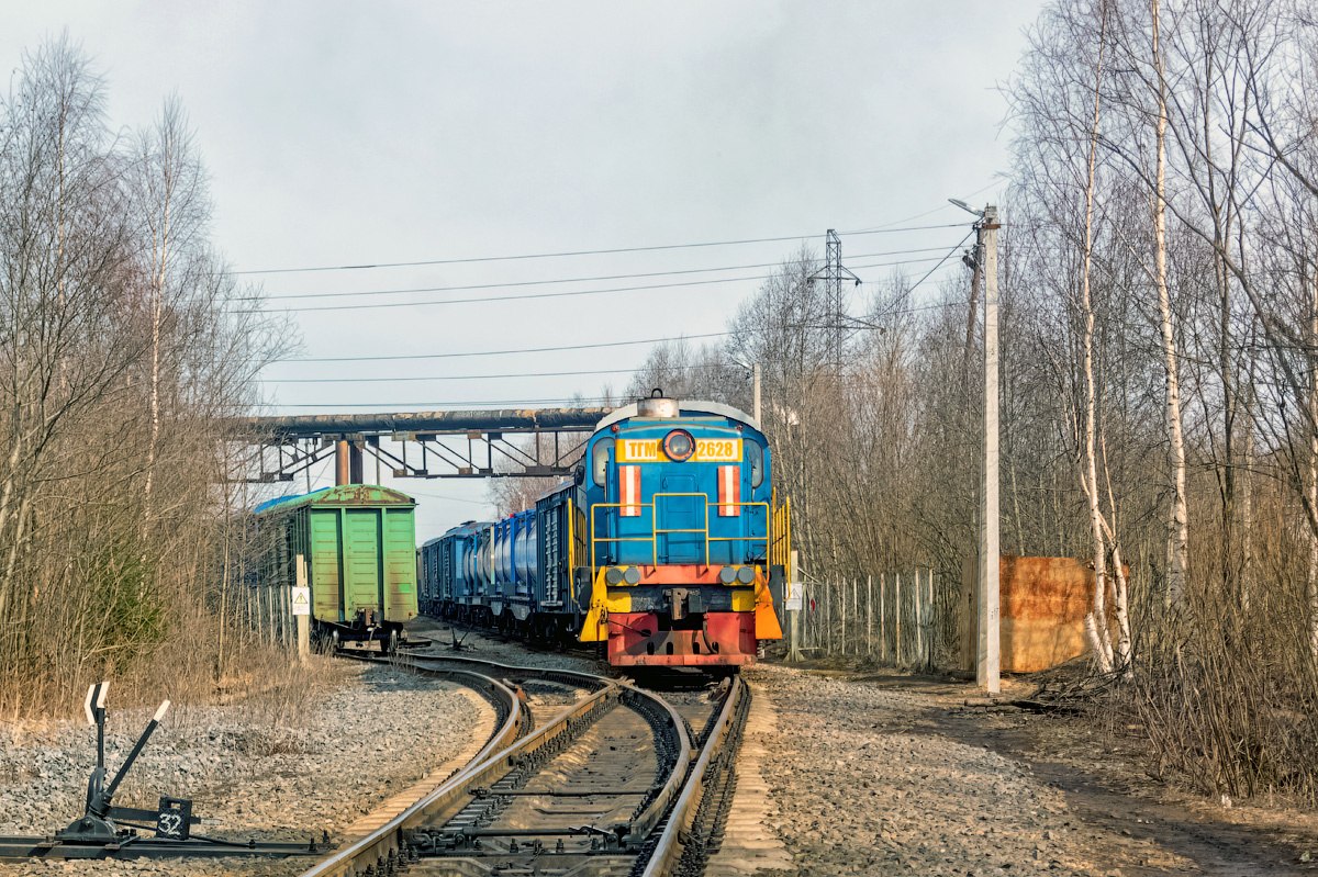 *** ТГМ4-2628 сев сжд жд шарья кроностар тепловоз транспорт пути