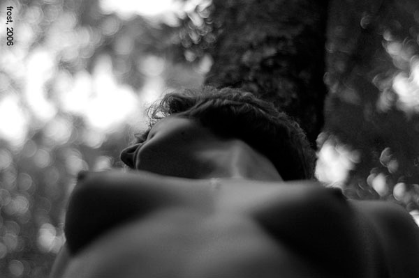 naturelle ню девушка грудь