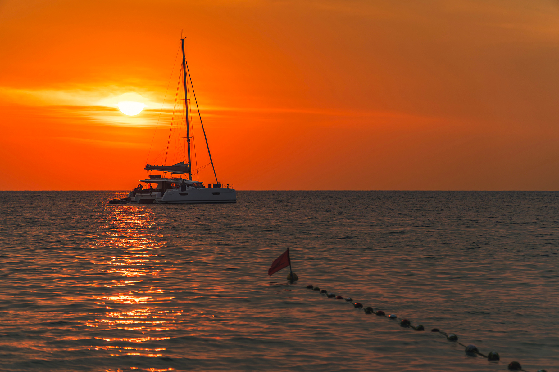 Краски заката закат море яхта