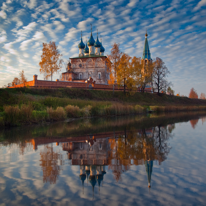 Волнистый занавес Дунилово отражение Теза монастырь храм церковь waterscape reflection Россия