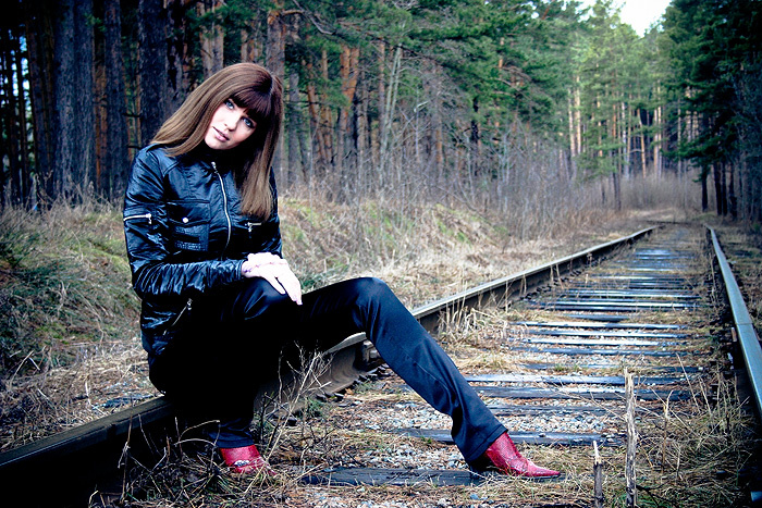 Елена девушка, рельсы