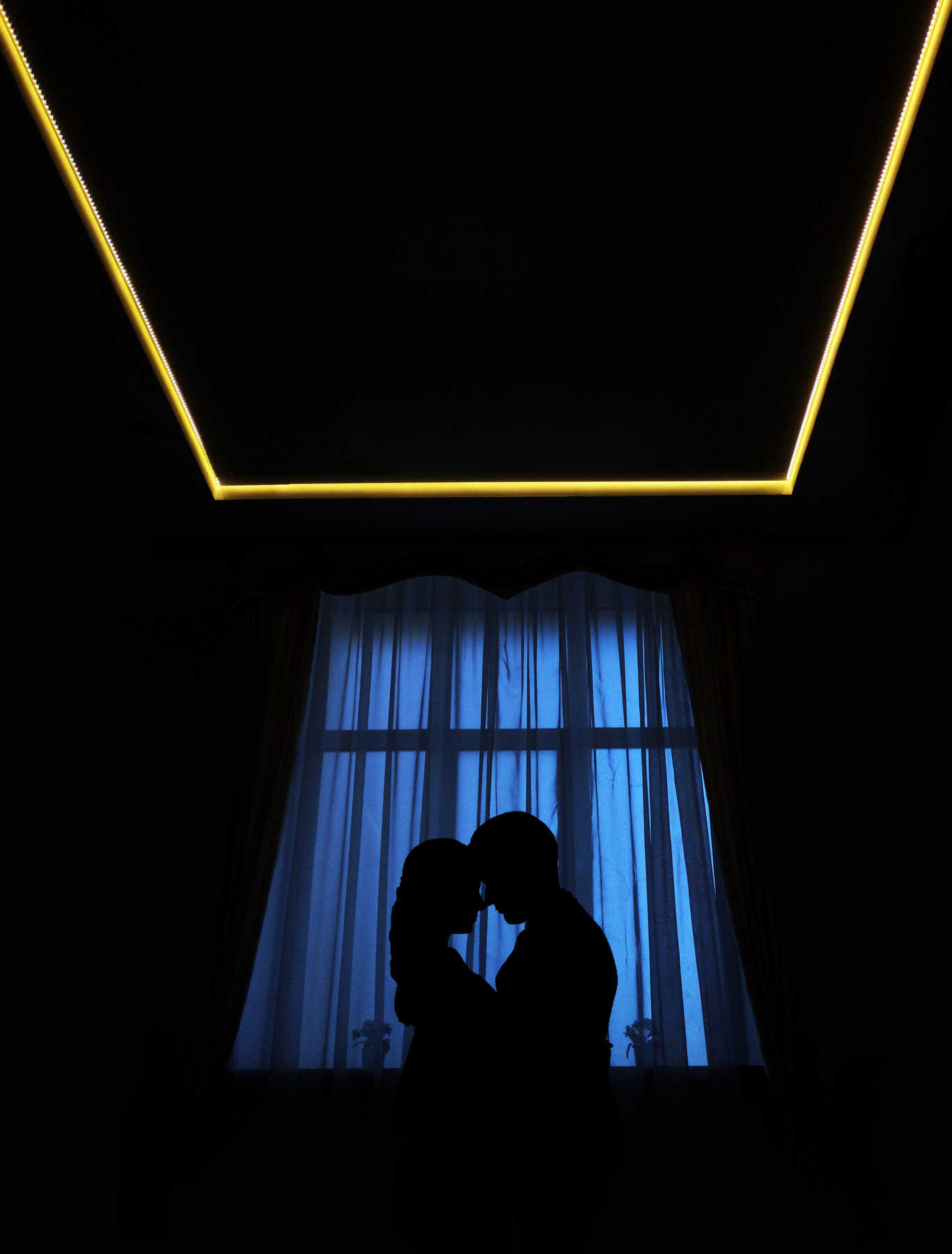 Контуры любви Контуры любви молодые молодожены свадьба свадебное silhouettes счастье жених и невеста contour outline помолейко витебск контуры силуэты wed wedding newlywed lovely best day honey pomoleyko