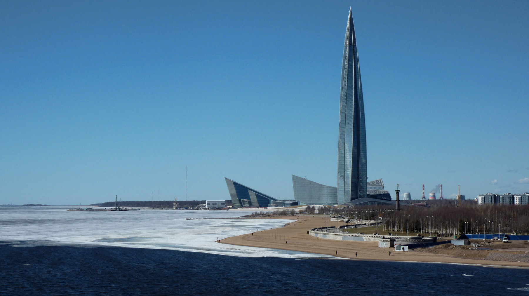 Весна в городе Санкт-Петербург Лахта центр весна