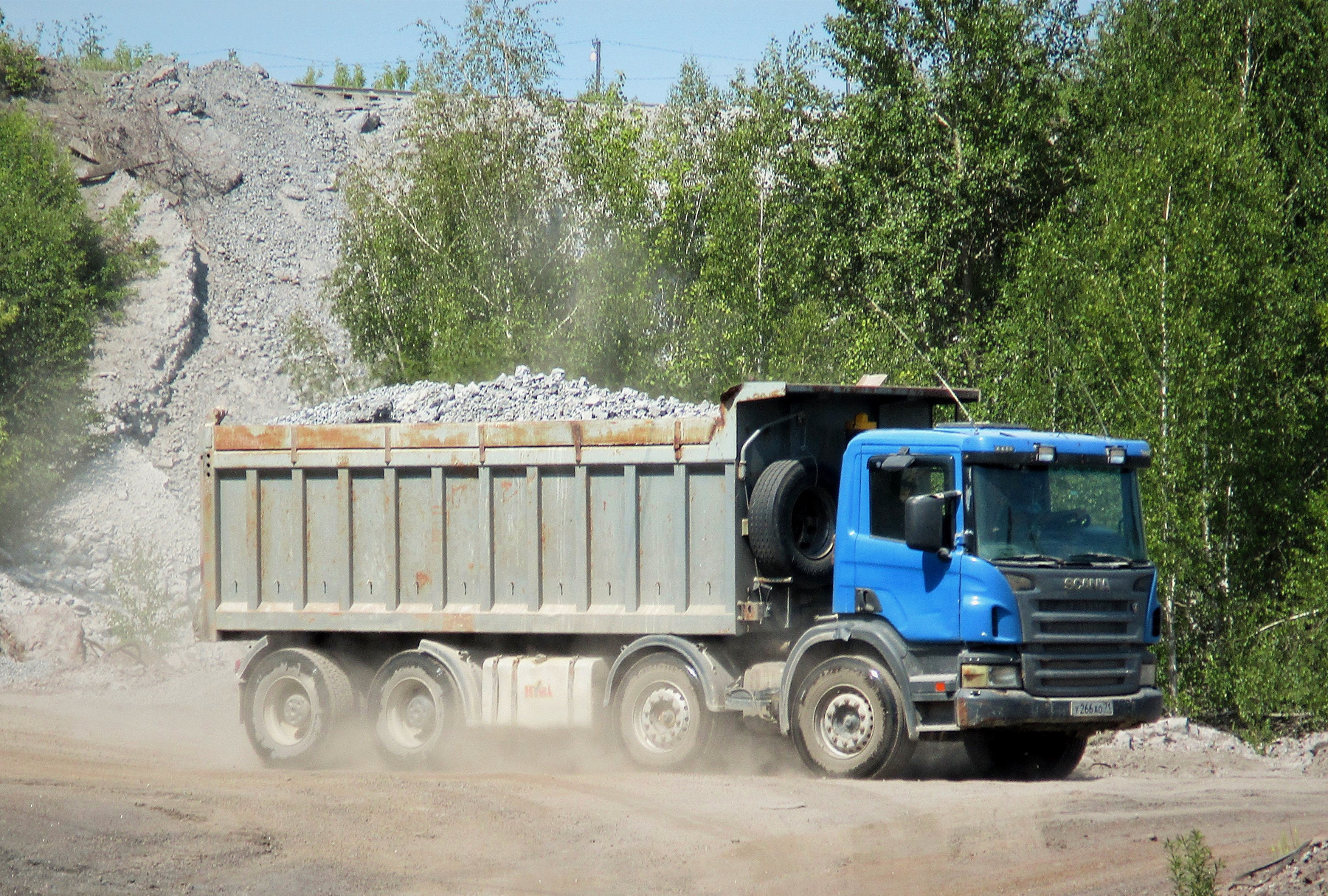 SCANIA SCANIA авто самосвал шлак карьер завод лето