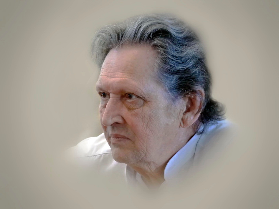 Писатель Владимир Вахрамеев 