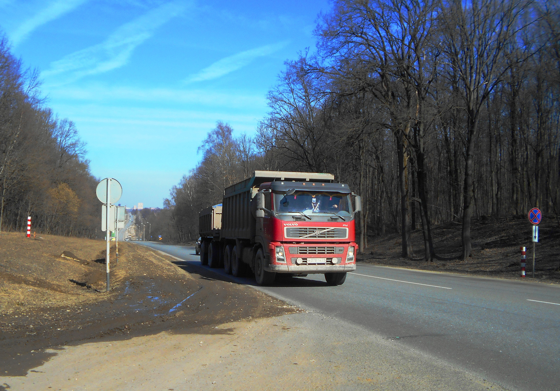 VOLVO VOLVO авто тягач весна