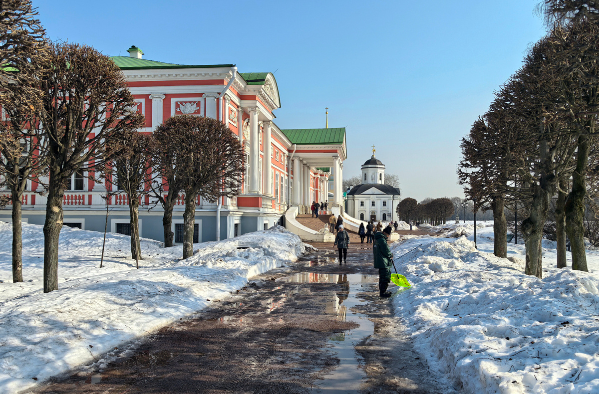 Кусково.Дворец и церковь. 