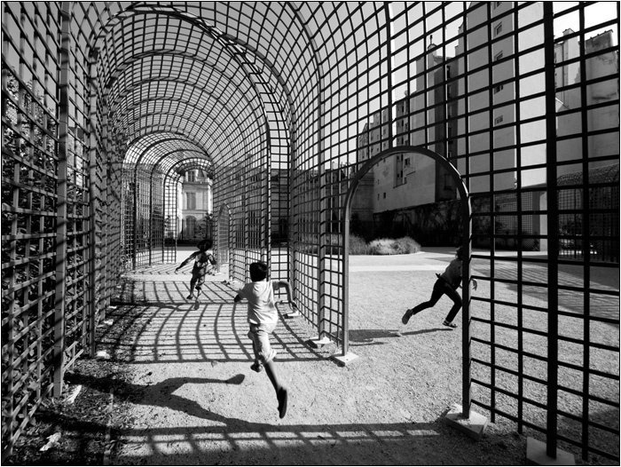 Париж. Сад Анны Франк paris