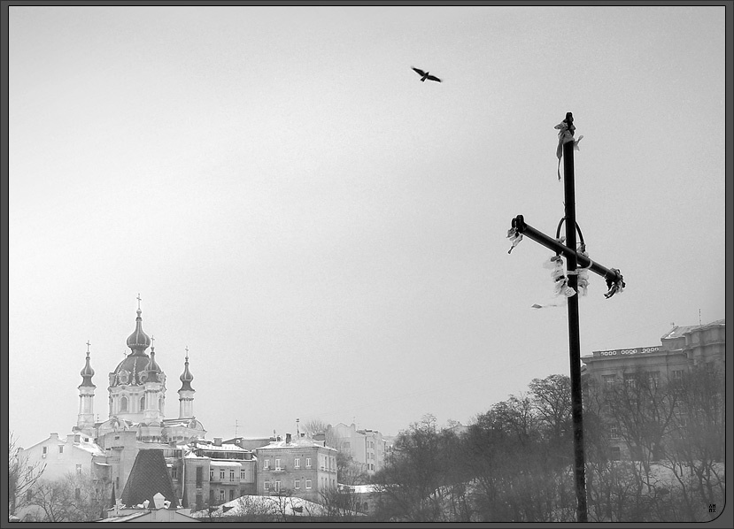 Не быть, летать на небе вороны под небом монахи