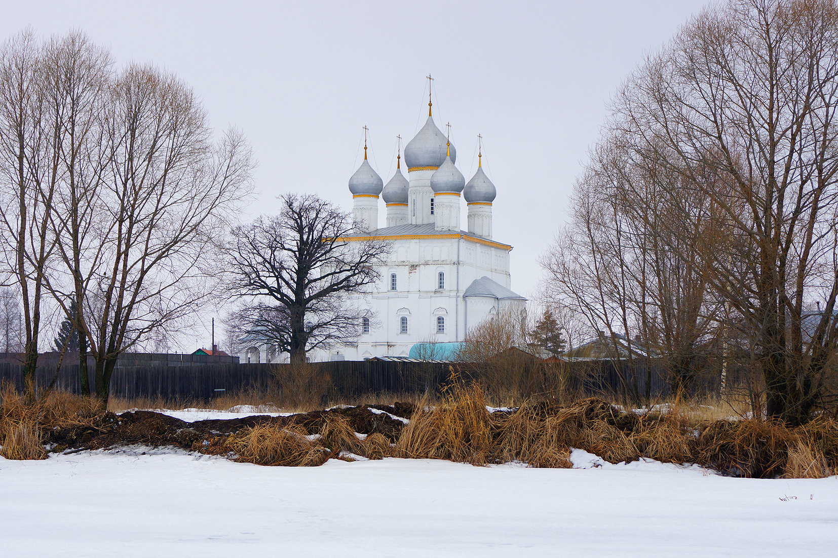 Церковь Спаса Преображения на Песках.Ростов Великий.01.03.2015. церковь спаса преображения на песках в ростове великом ростов великий золотое кольцо озеро неро