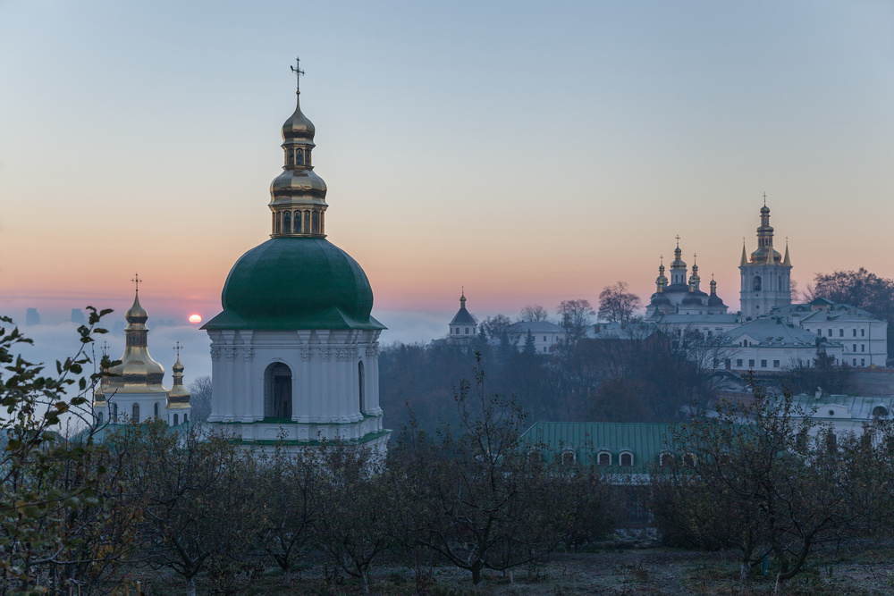 Утро Лавры утро рассвет лавра храм солнце туман купола