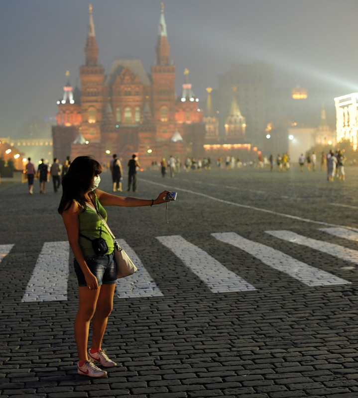 Welcome to Moscow смог, москва, дым, ночь, красная площадь, жанр