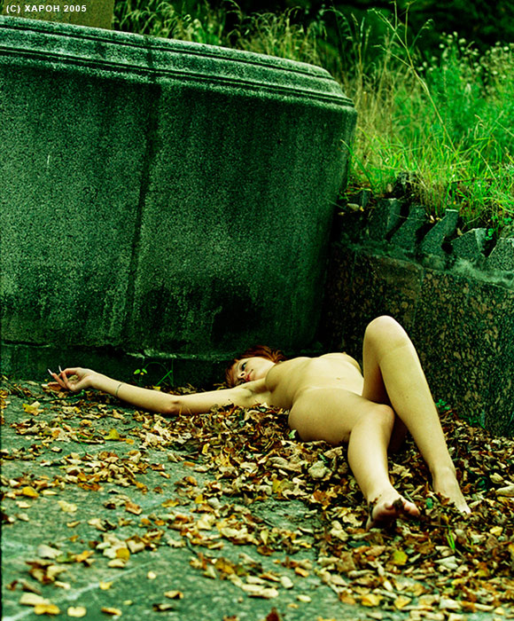 :::потерявшись в осенней листве::: currena