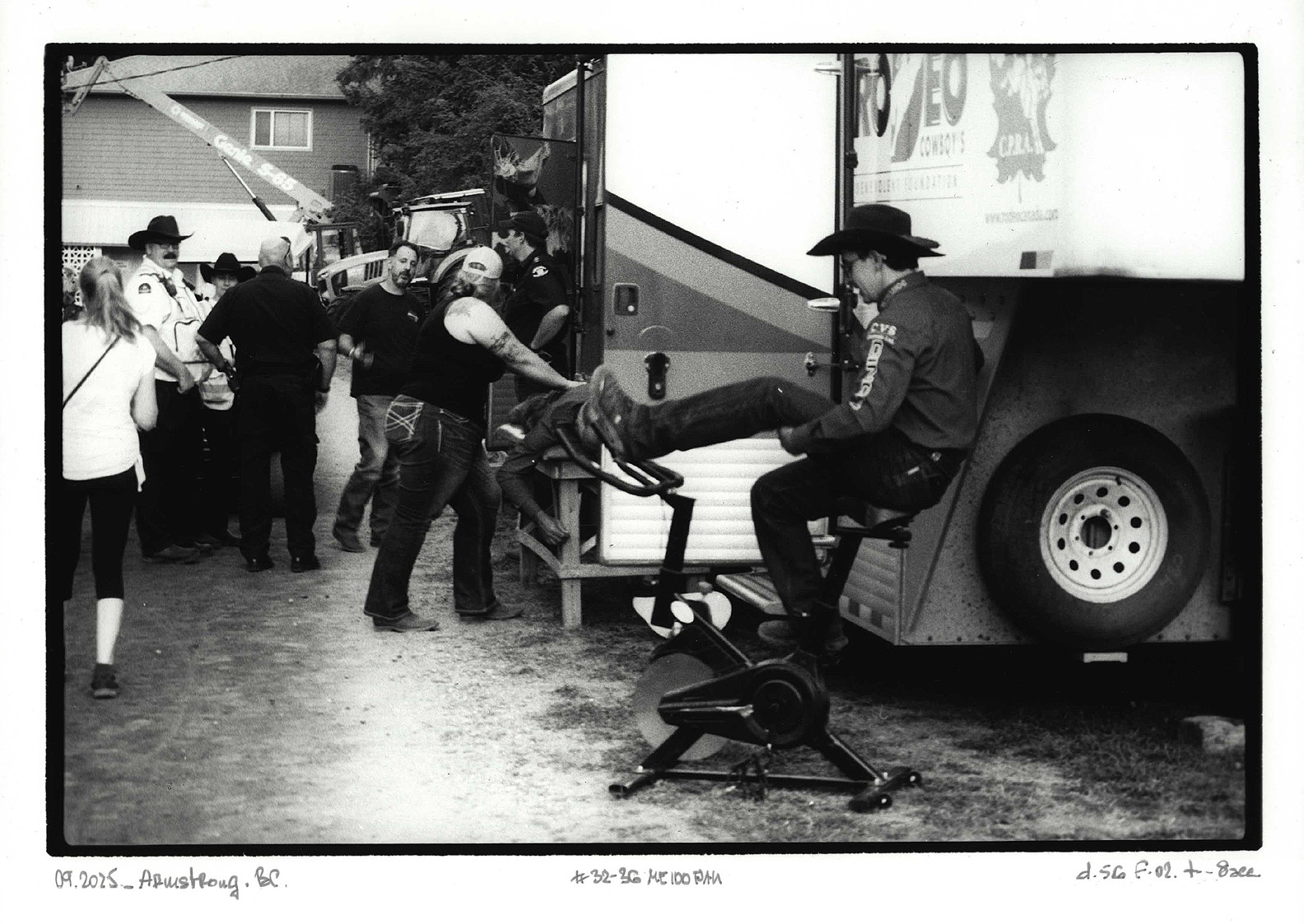 … b w print
