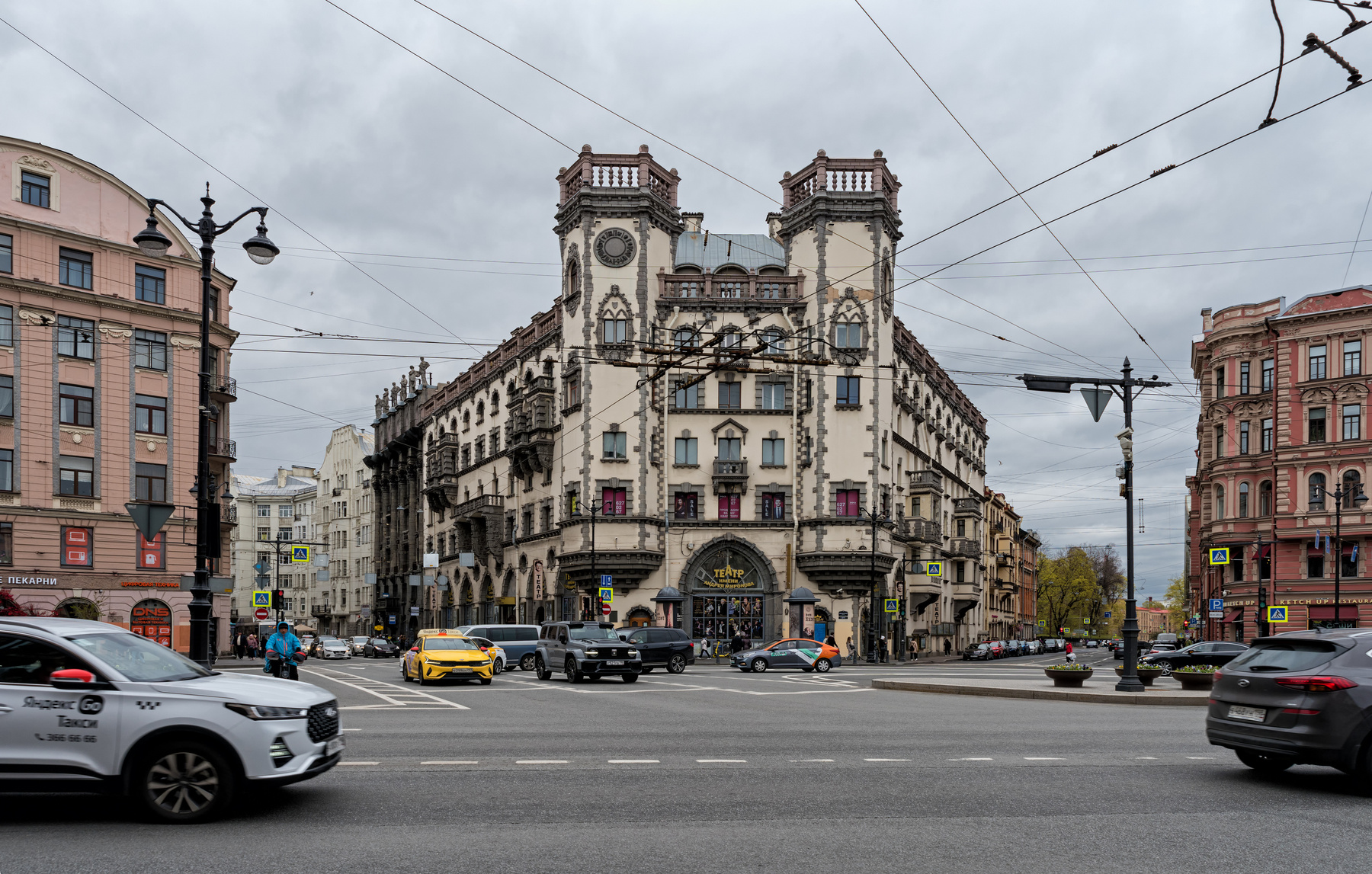 *** СПб архитектура пл Л Толстого