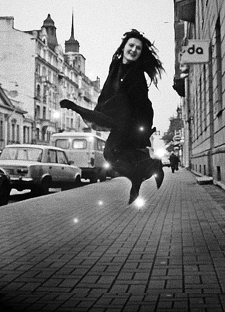 ...а..?!? ведьма летит