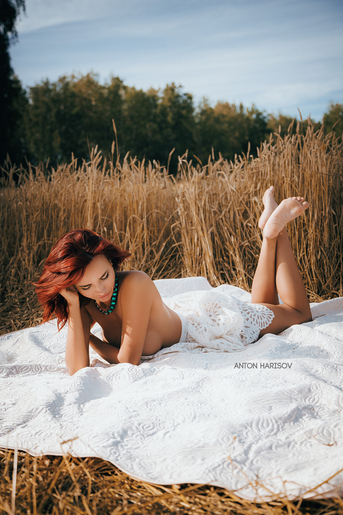 В пшеничном поле portrait girl beauty eyes russian canon fashion woman art sexy femme movie mood cinematic inspiration daylight popular post-processing antonharisov fotoshi photography model sensual