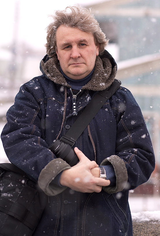 Лёник Кочин весь такой грустный был зимой. А сиводня у него день варенья. Паздравлям. 
