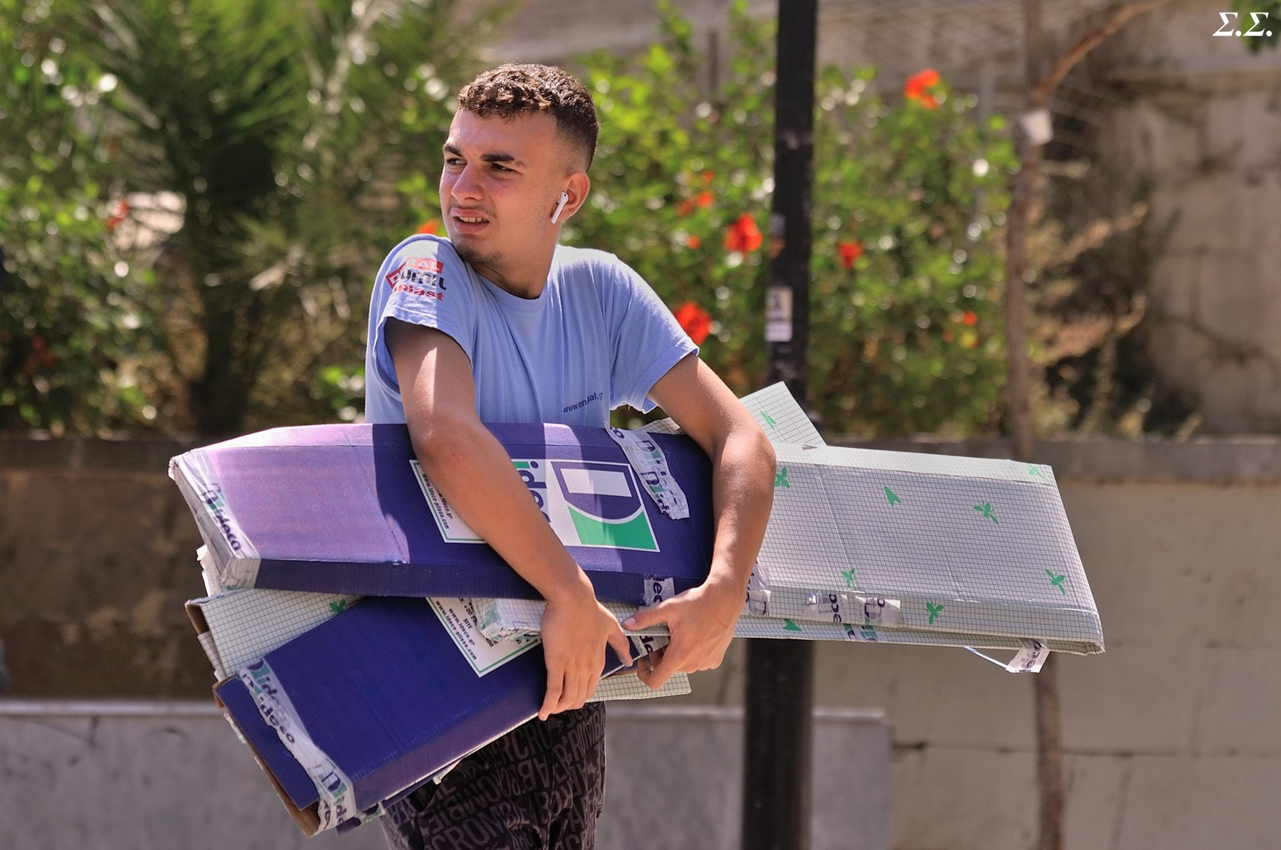 CONNECTED LABOURER 