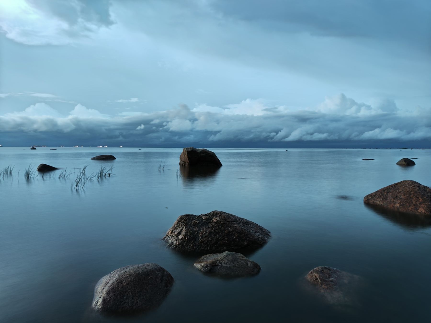 *** вода камни
