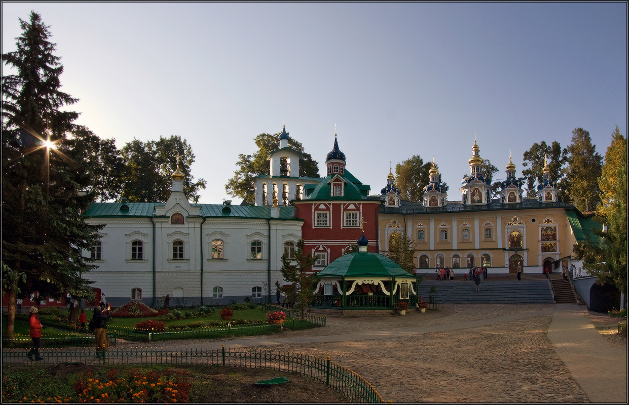 Свято-Успенский Псково-Печерский монастырь 