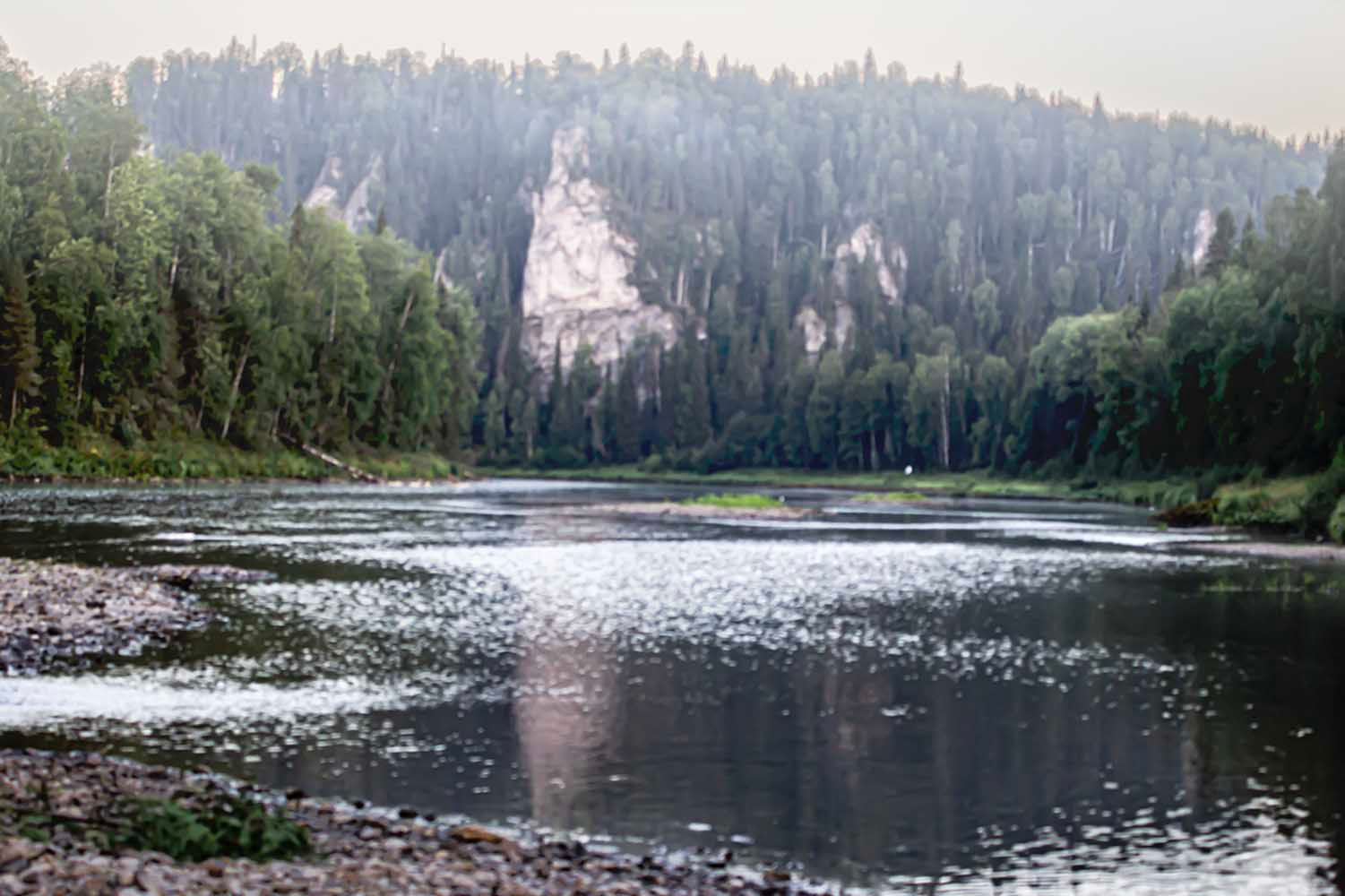 туман плывет по реке Вишера 
