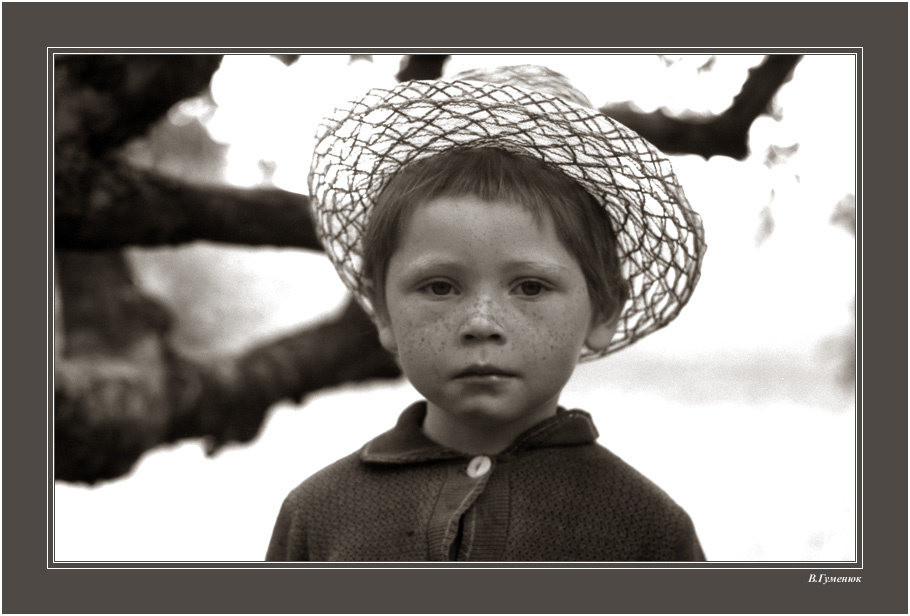 Портреты из прошлого. Деревенская девочка лето портрет девочка шляпа соломенная веснушки
