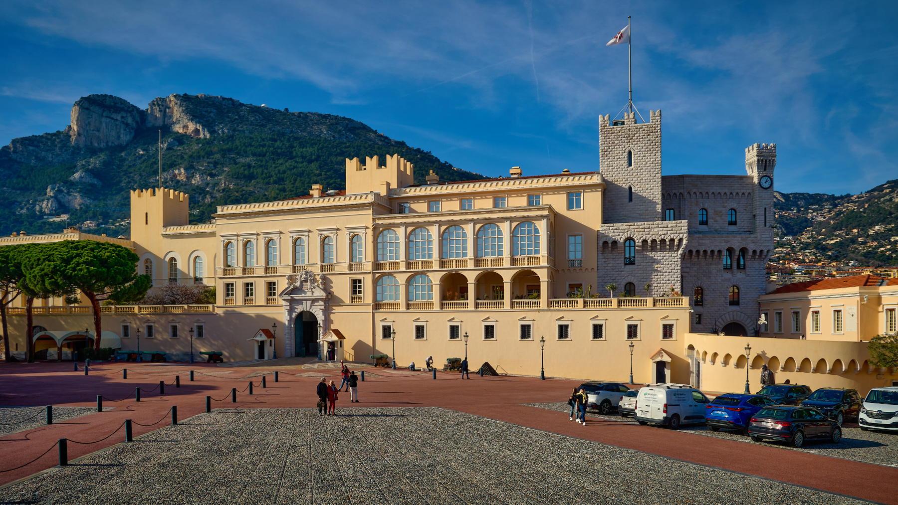 Княжеский дворец Монако (Le Palais Princier de Monaco)... Княжеский дворец Монако Le Palais Princier de Monaco