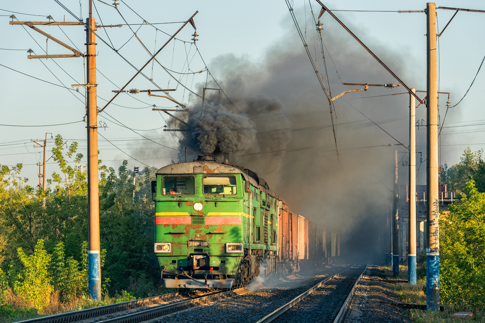 Чтобы шпионы не увидели груз 