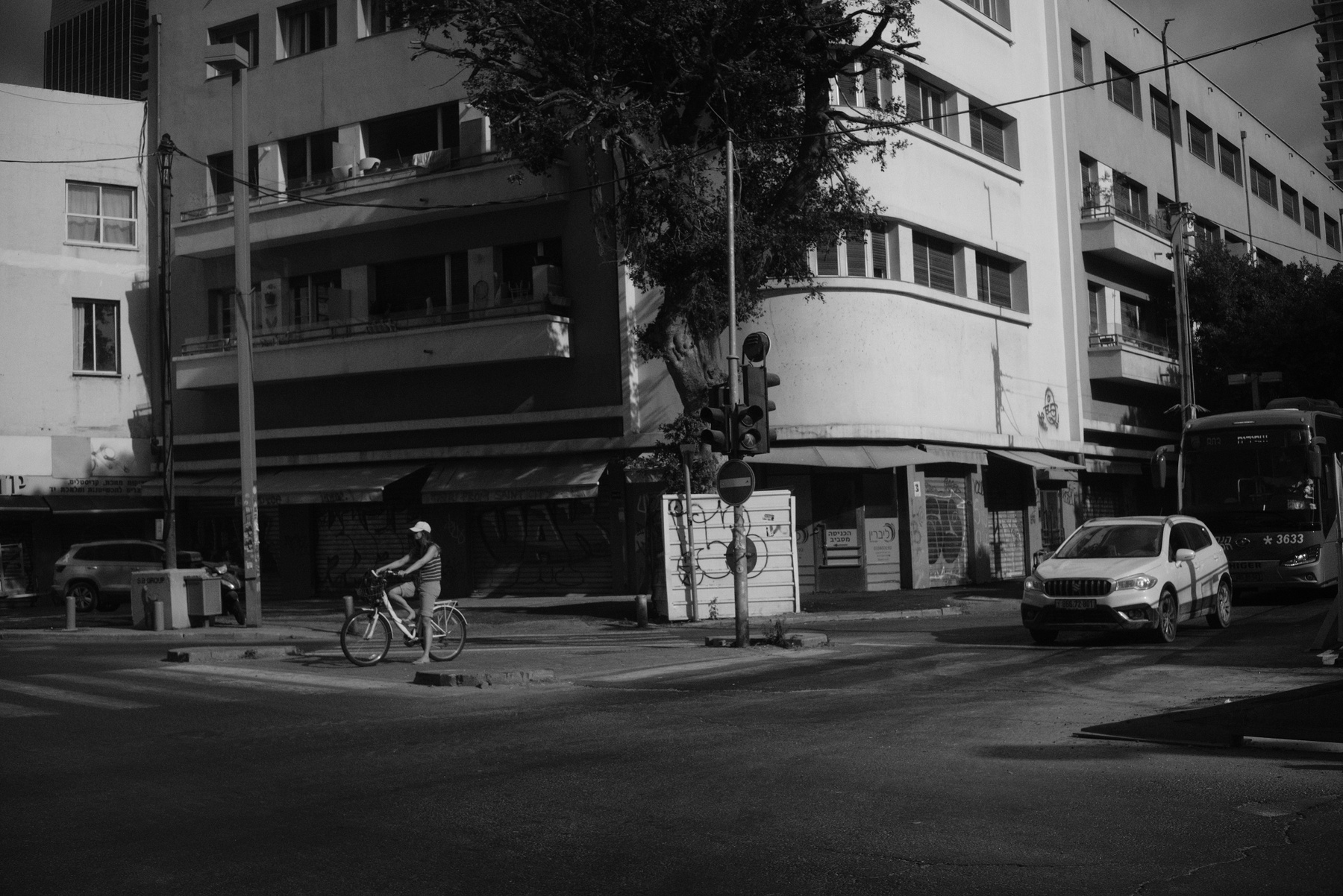 ,,, streetphoto tlv city