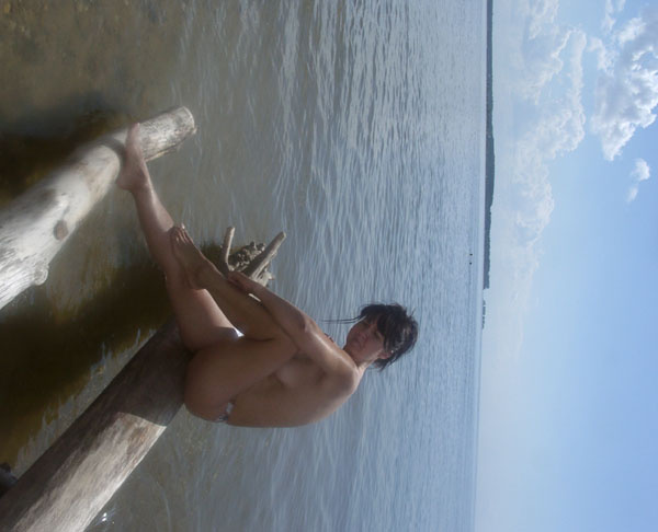 у воды 