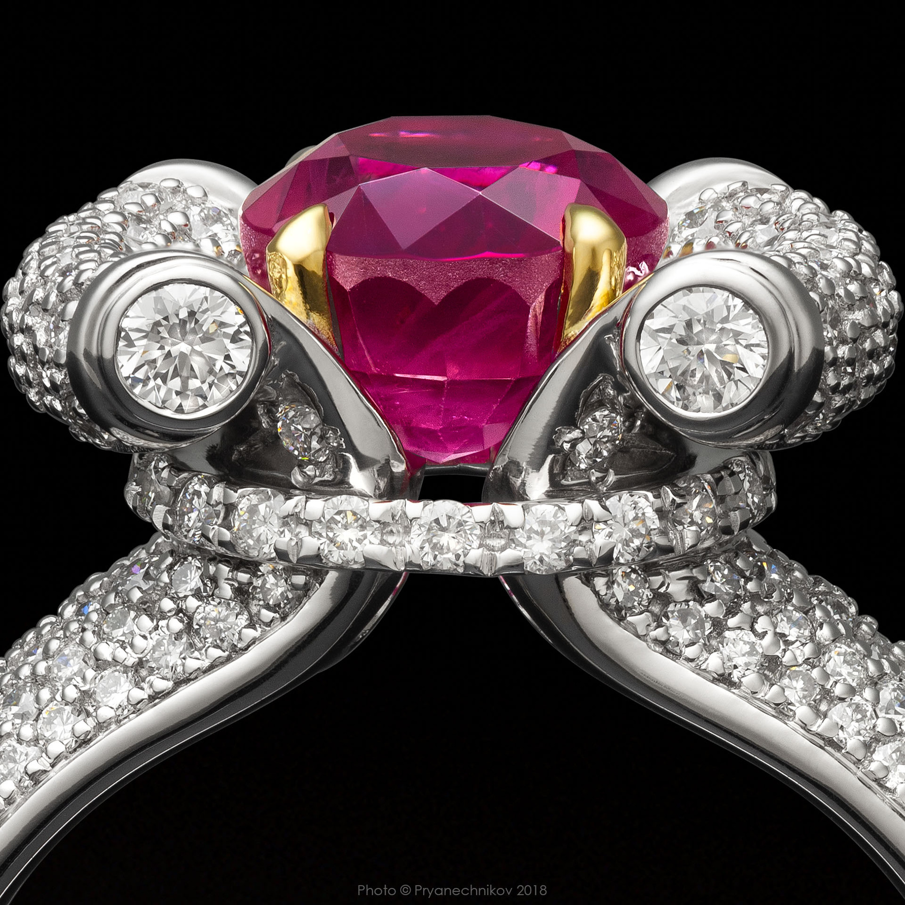 Рекламное фото ювелирных изделий и драгоценных камней. Precious Gems Pryanechnikov