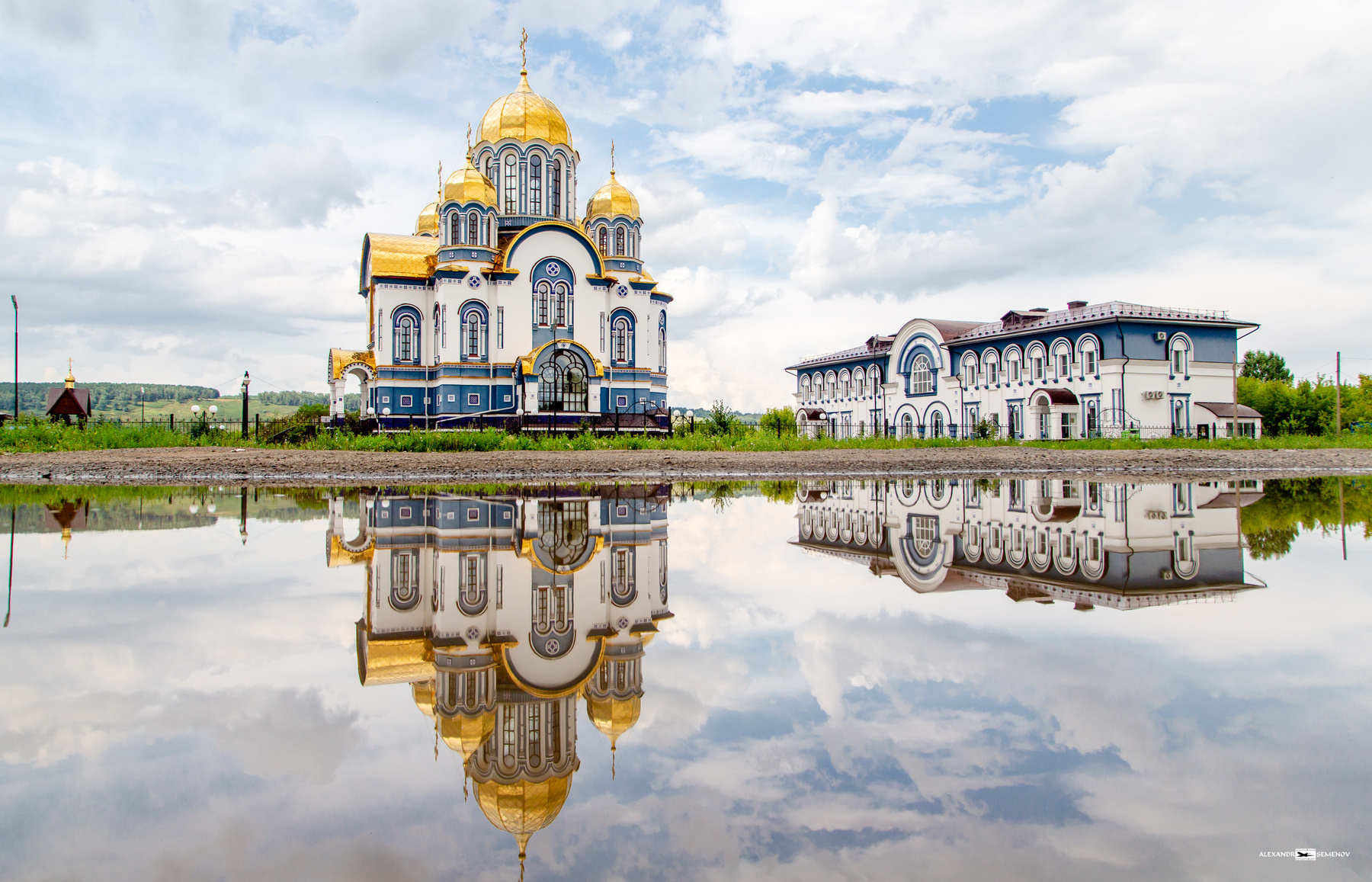 Храм 