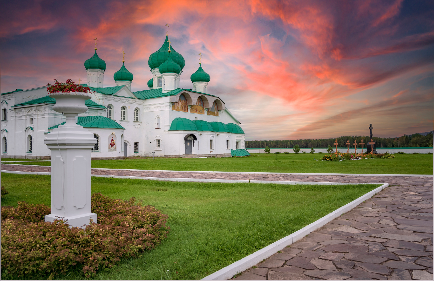 Свято-Троицкий Александро-Свирский монастырь природа храмы история