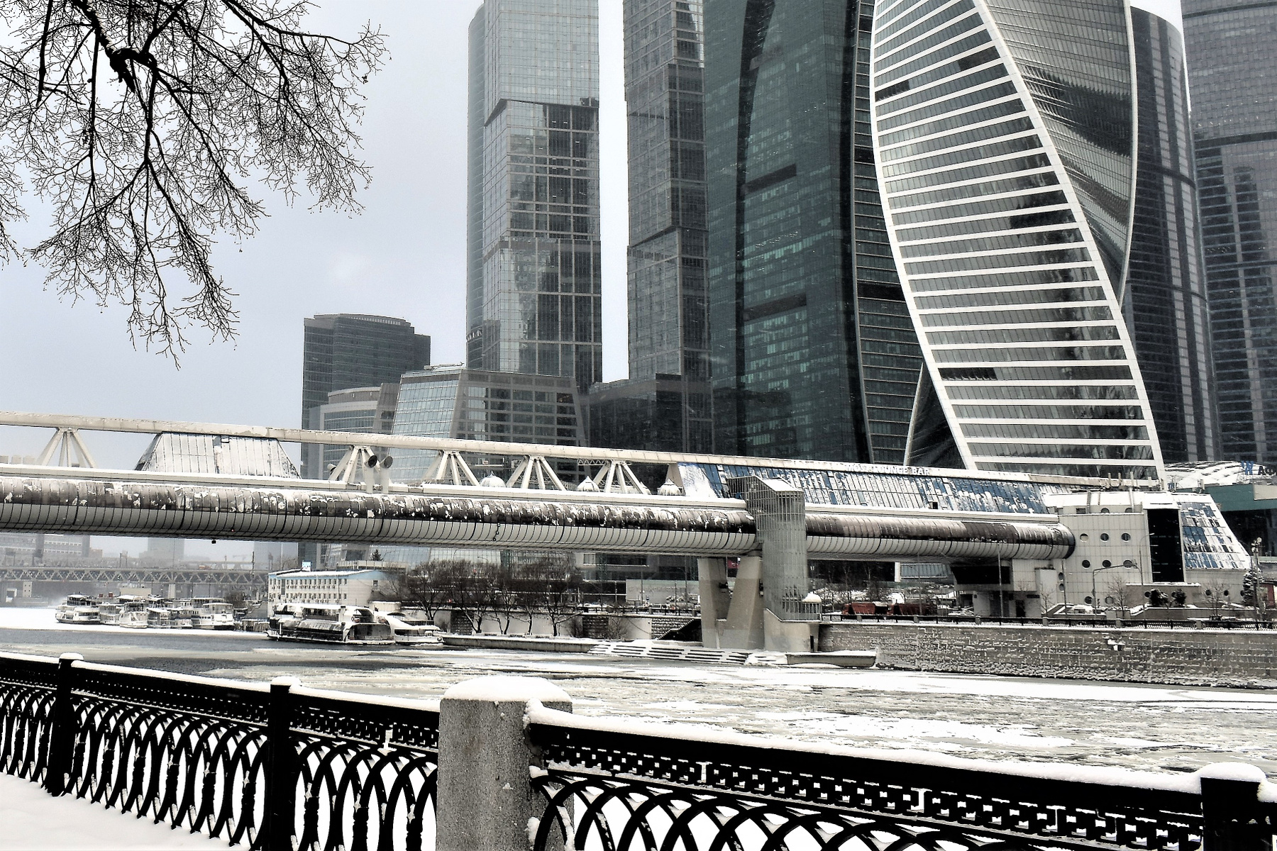 Москва-Сити Москва зима город небоскребы