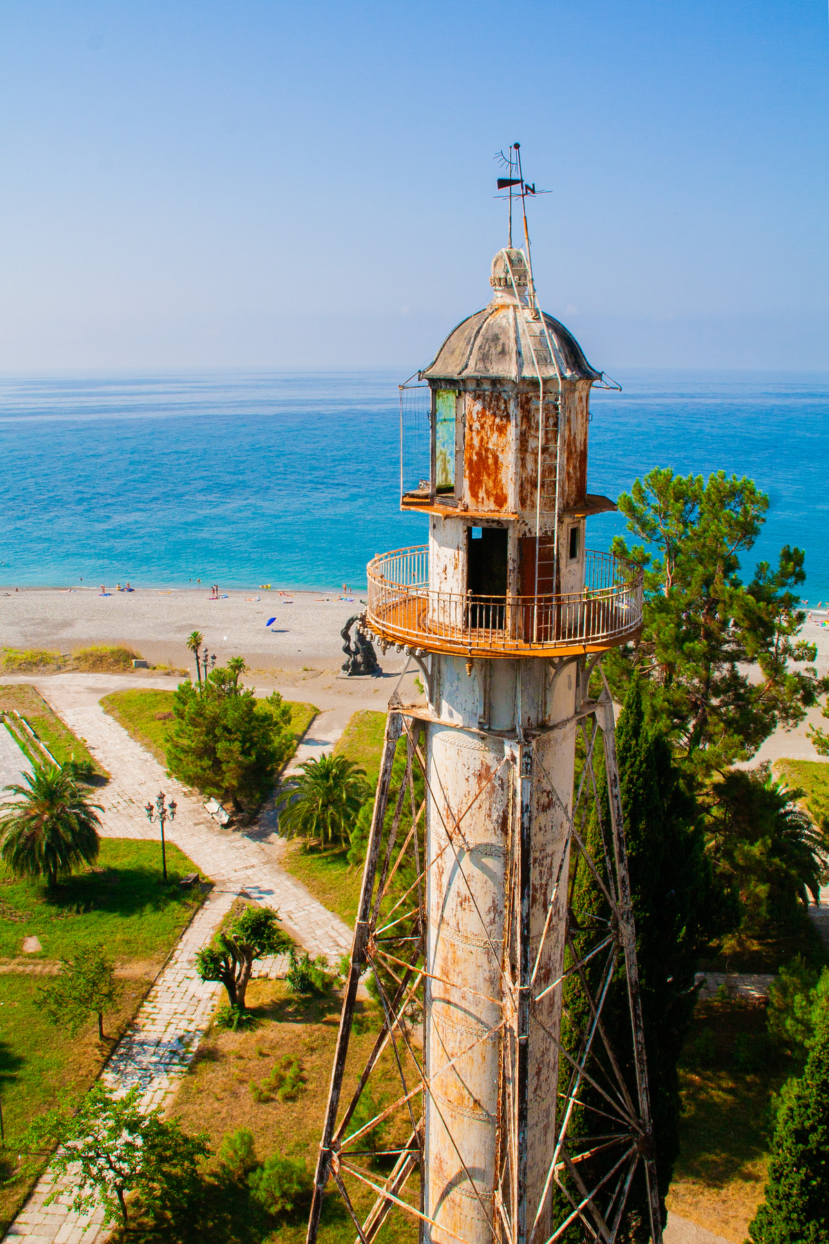 2006-08-11 09:35 Абхазия море маяк