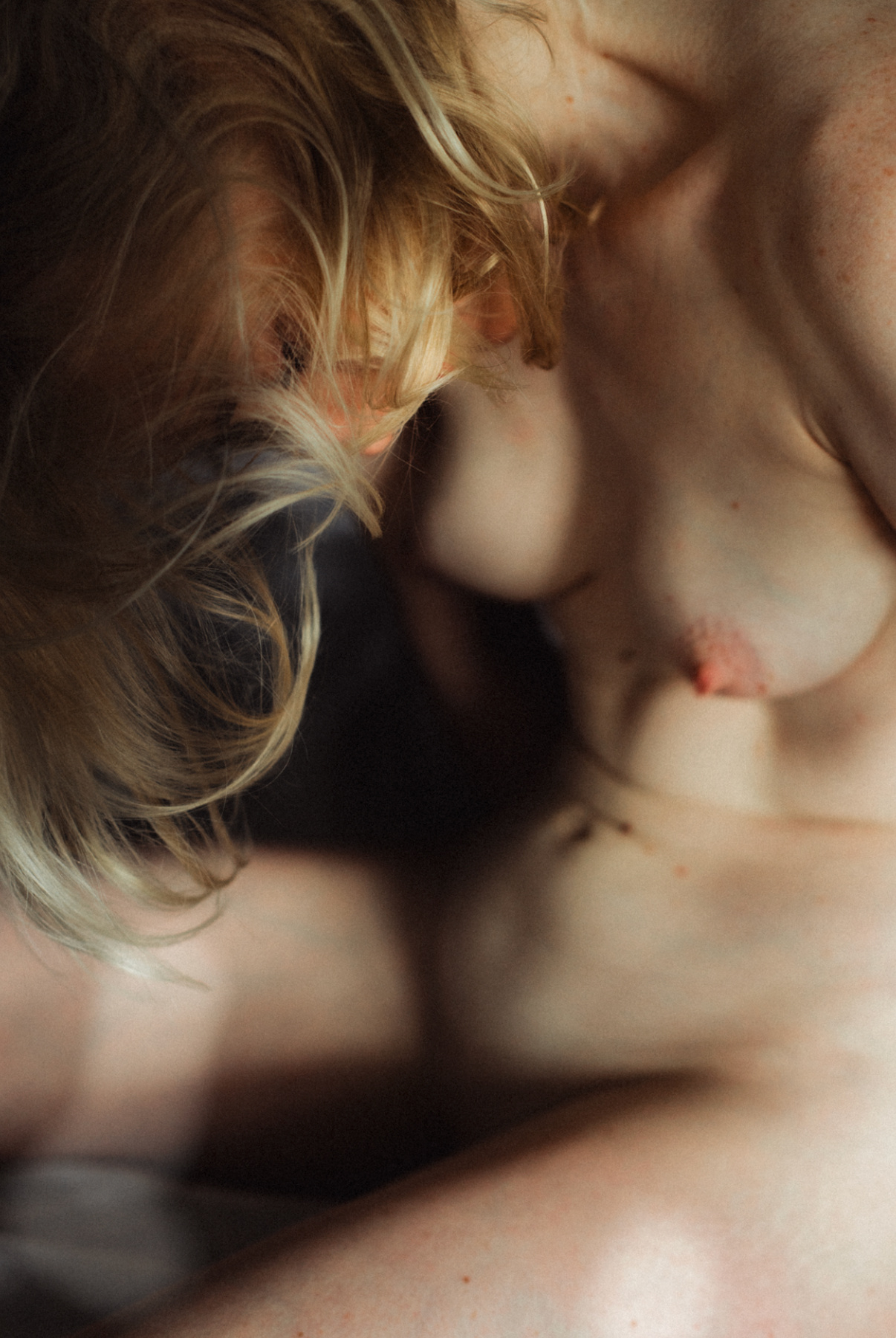 Naked girl, portrait. 