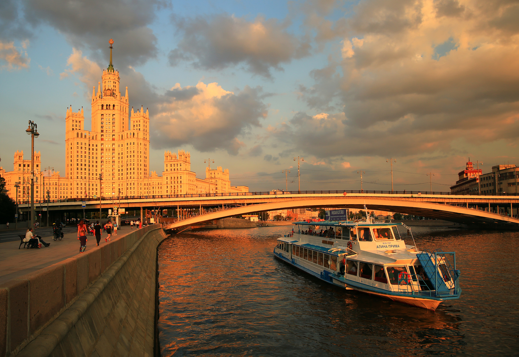 Москва круизная Москва набережная вечер