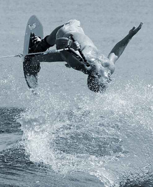 Полет waterski wakeboard