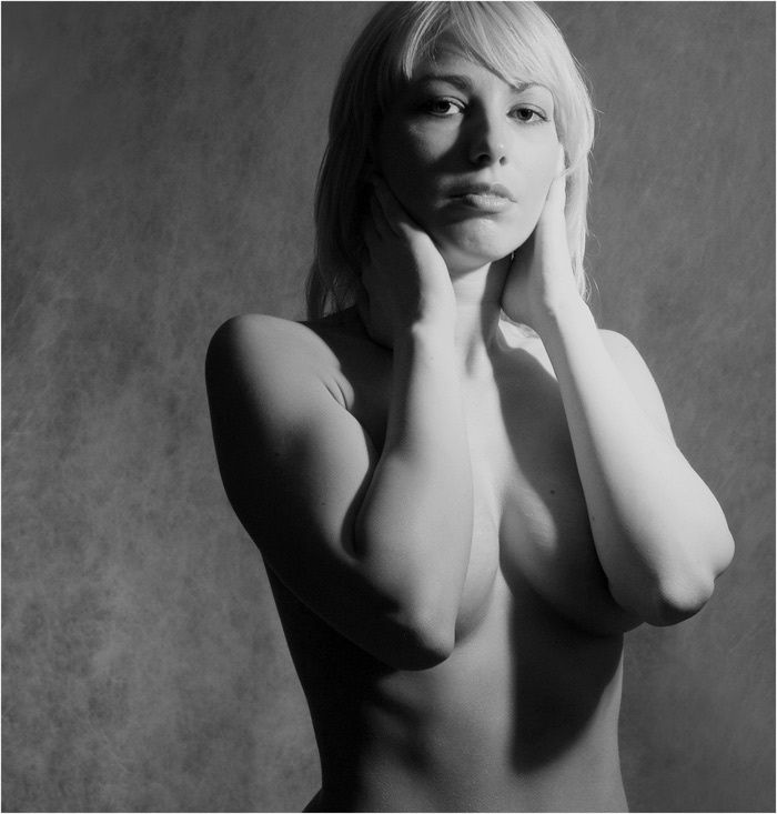 topless  )) single  young  woman  model beauty  indoor