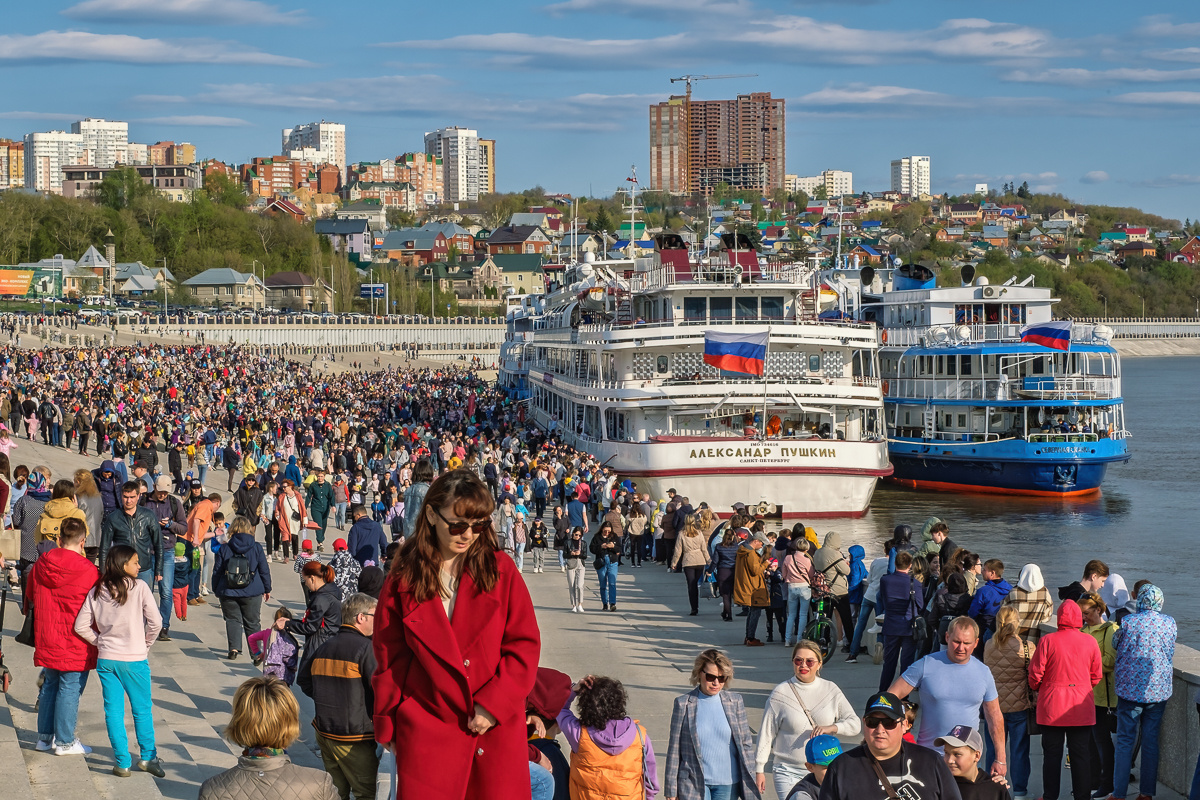 Так провожают теплоходы 